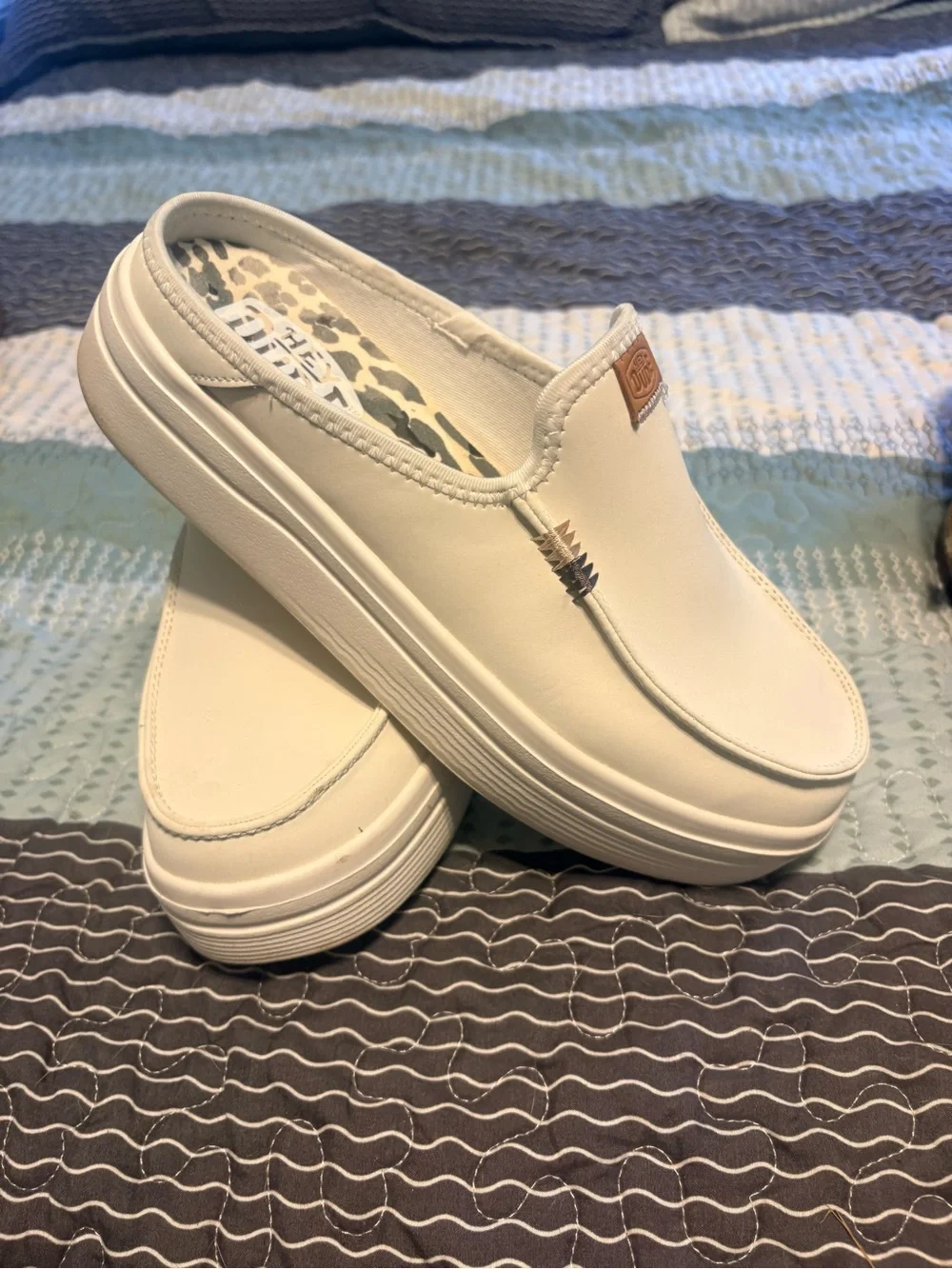 Hey Dude Women’s White Platform Slip-On Mule - Picture 4 of 5